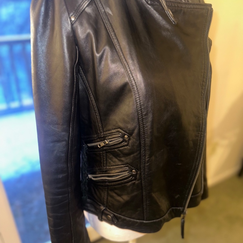 Leather jacket - Picture 3 of 5
